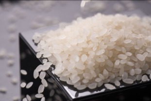 來(lái)伊份美食陪你鬧元宵，甜蜜滋味潤(rùn)心田